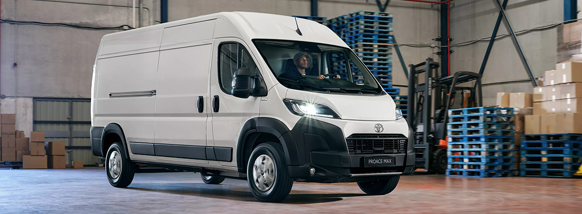 Yeni Toyota Proace MAX İşinizi Bambaşka Yere Taşır!